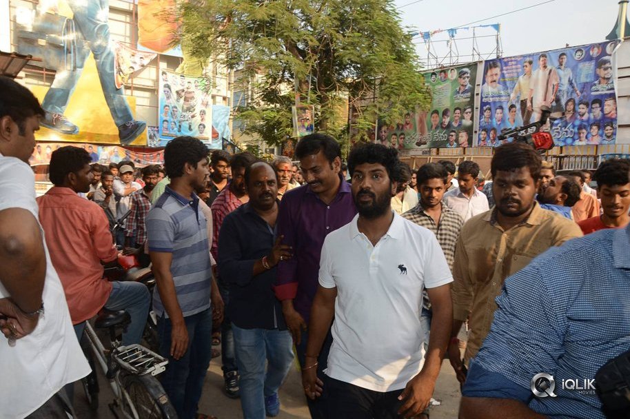 Nela-ticket-Team-Sells-Tickets-at-Sandhya-Theatre